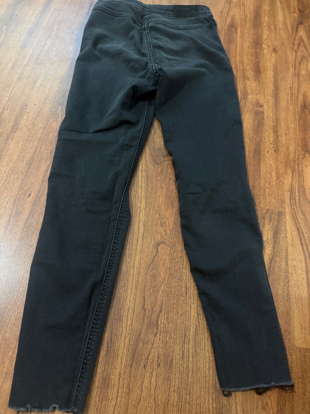 H&M Black Distressed Raw-Hem Skinny Jeans - Picture 6 of 7
